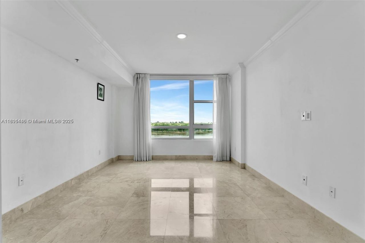 2641 N Flamingo Rd, Unit 603N, Sunrise, FL 33323 Photo