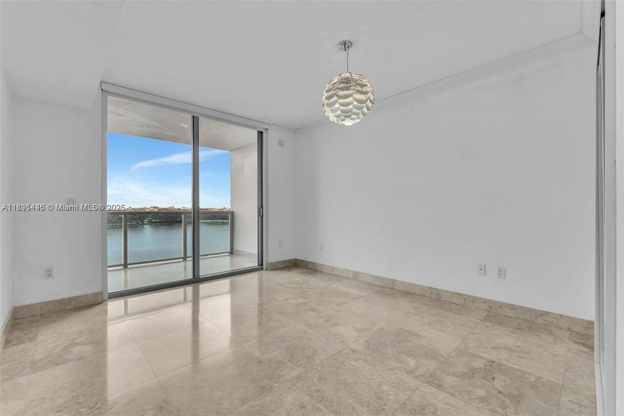 2641 N Flamingo Rd, Unit 603N, Sunrise, FL 33323 Photo