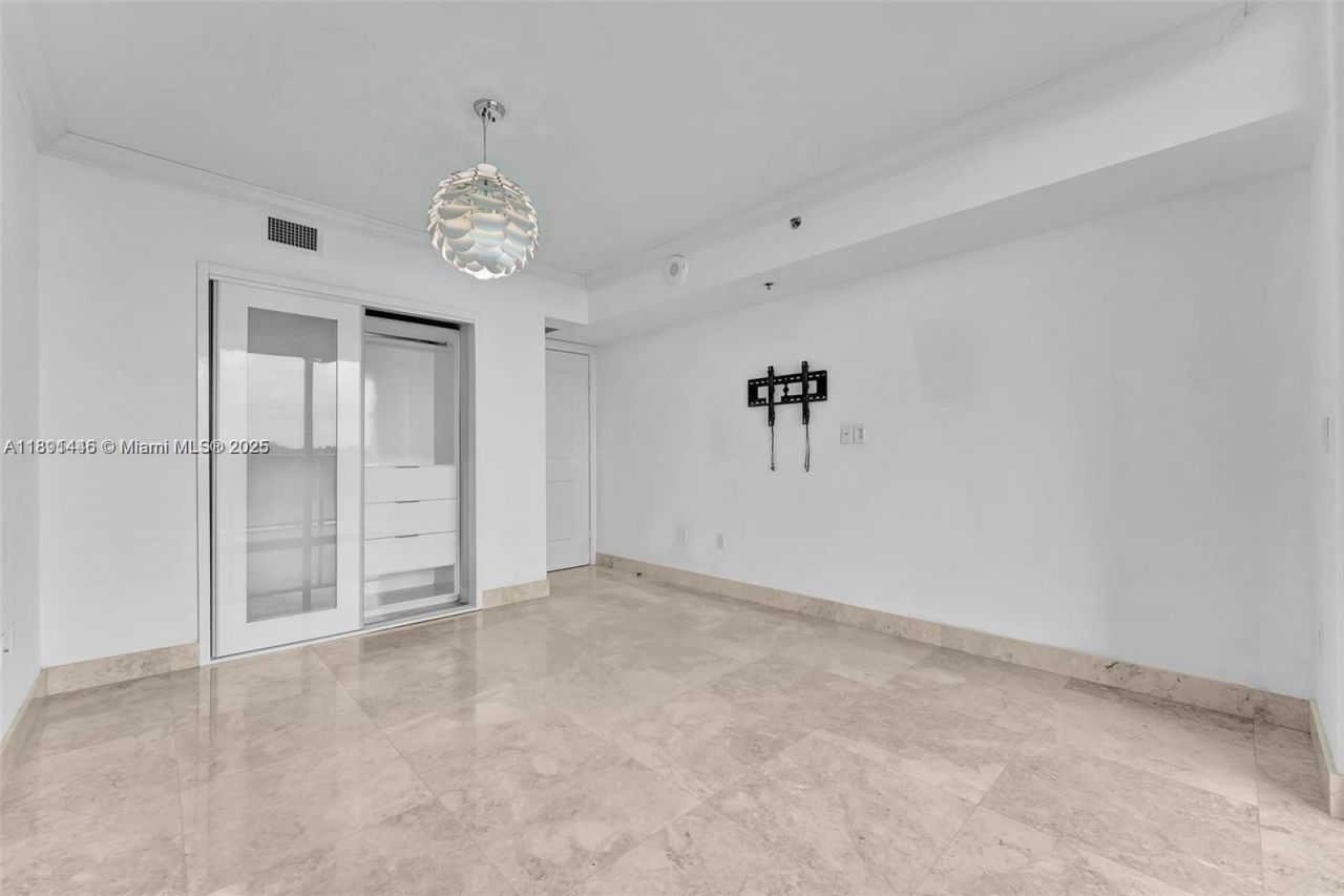 2641 N Flamingo Rd, Unit 603N, Sunrise, FL 33323 Photo