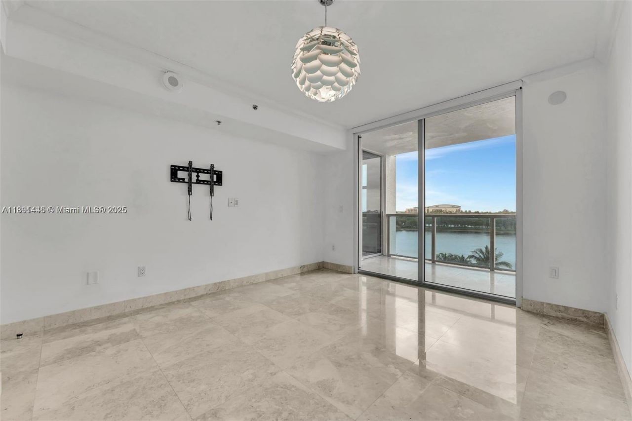 2641 N Flamingo Rd, Unit 603N, Sunrise, FL 33323 Photo