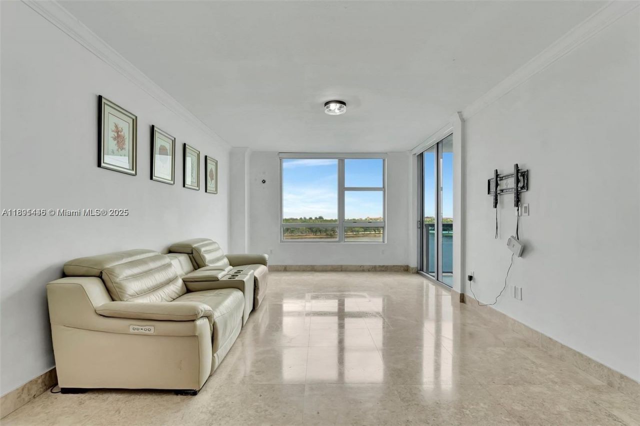 2641 N Flamingo Rd, Unit 603N, Sunrise, FL 33323 Photo