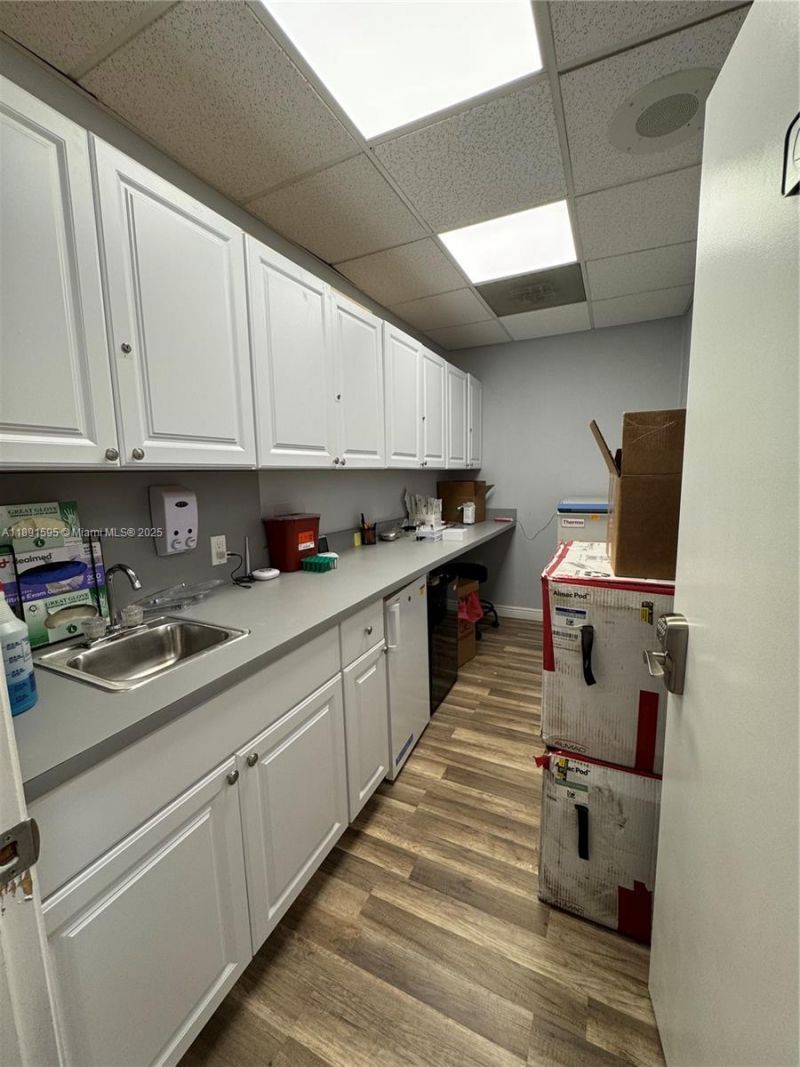 9000 SW 152nd St, Unit 202, Palmetto Bay, FL 33157 Photo