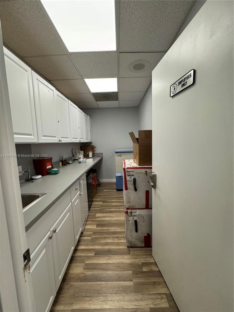 9000 SW 152nd St, Unit 202, Palmetto Bay, FL 33157 Photo