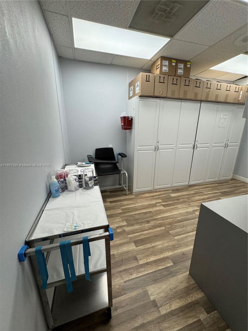 9000 SW 152nd St, Unit 202, Palmetto Bay, FL 33157 Photo