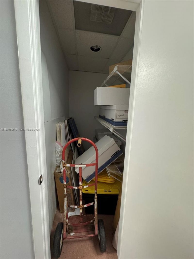 9000 SW 152nd St, Unit 202, Palmetto Bay, FL 33157 Photo