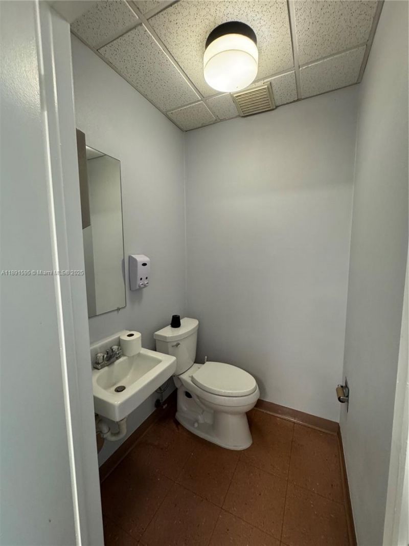 9000 SW 152nd St, Unit 202, Palmetto Bay, FL 33157 Photo