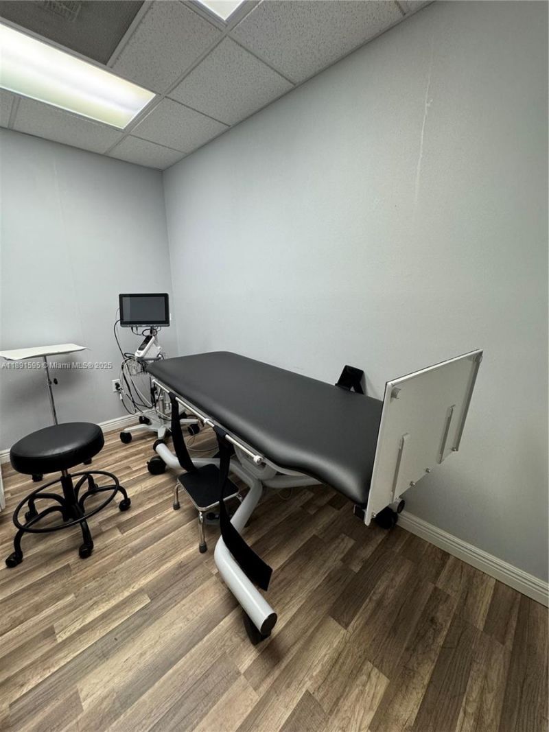 9000 SW 152nd St, Unit 202, Palmetto Bay, FL 33157 Photo