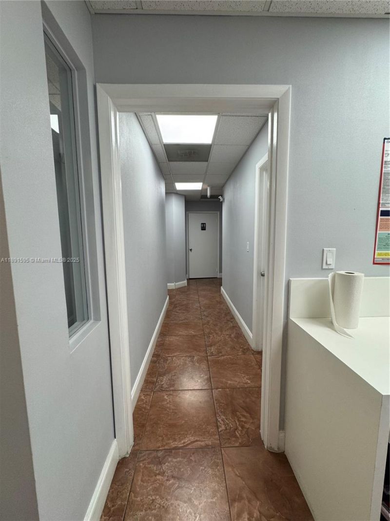 9000 SW 152nd St, Unit 202, Palmetto Bay, FL 33157 Photo