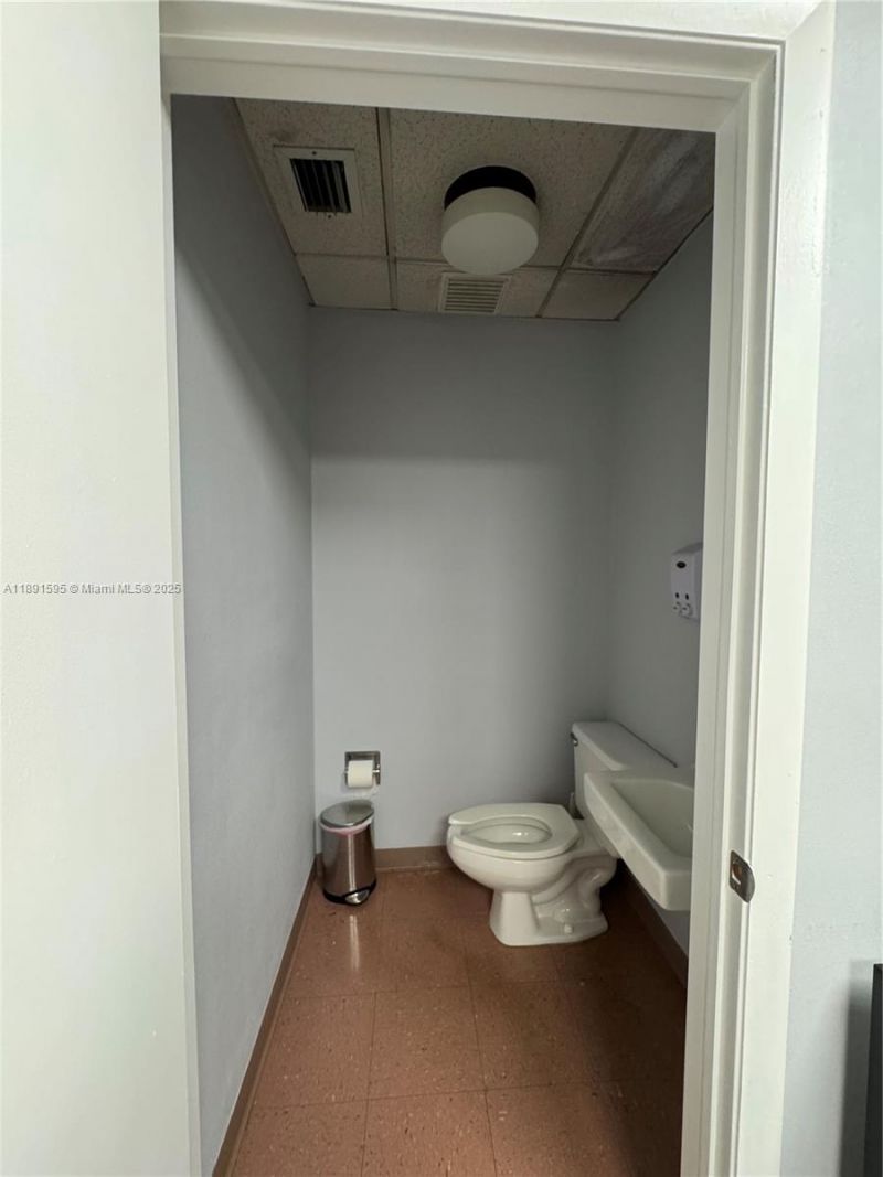 9000 SW 152nd St, Unit 202, Palmetto Bay, FL 33157 Photo