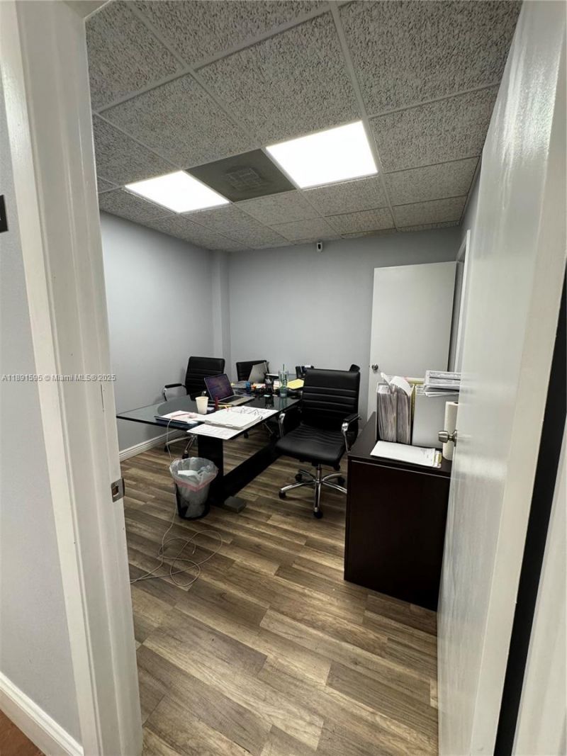 9000 SW 152nd St, Unit 202, Palmetto Bay, FL 33157 Photo