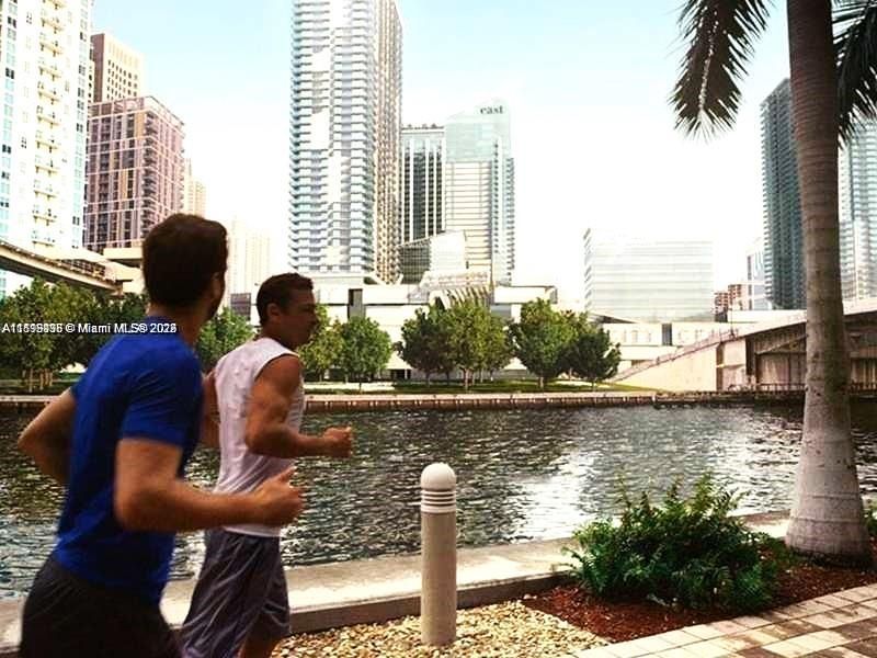 999 SW 1st Ave, Unit 2115, Miami, FL 33130 Photo