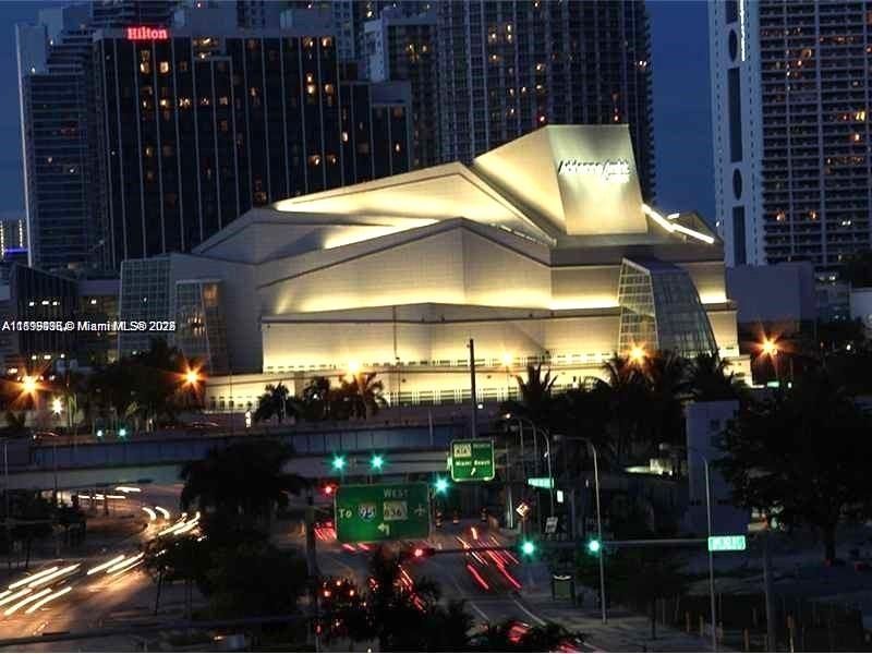 999 SW 1st Ave, Unit 2115, Miami, FL 33130 Photo