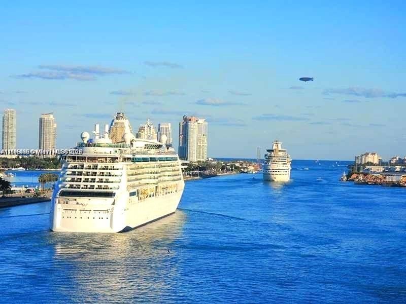 999 SW 1st Ave, Unit 2115, Miami, FL 33130 Photo