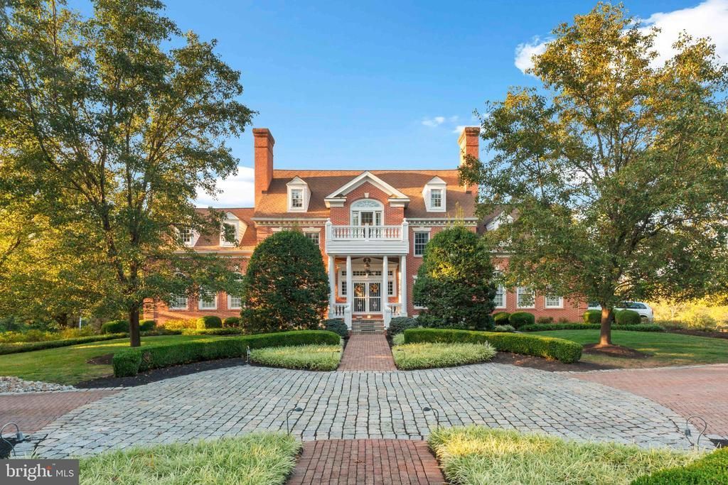 910 OLD DOLINGTON ROAD, NEWTOWN, PA 18940