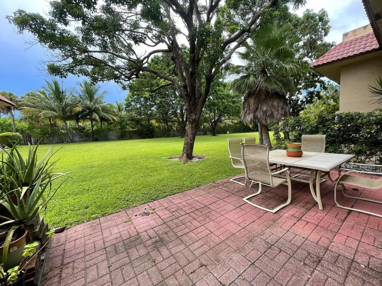 5975 Forest Hill Boulevard, Unit 101, West Palm Beach, FL 33415 Photo
