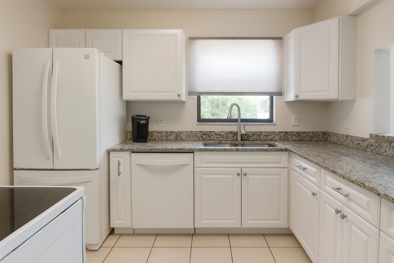5975 Forest Hill Boulevard, Unit 101, West Palm Beach, FL 33415 Photo