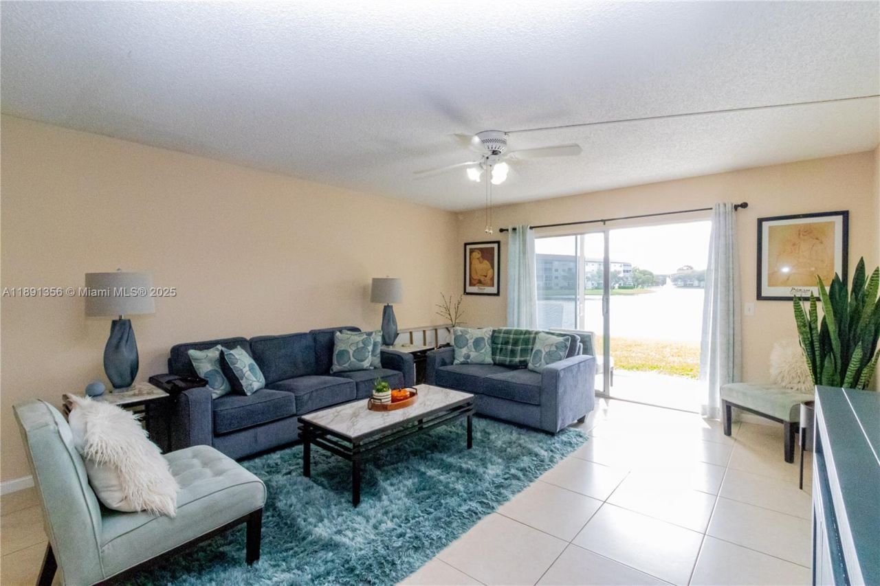 13100 SW 11th Ct, Unit 107C, Pembroke Pines, FL 33027 Photo