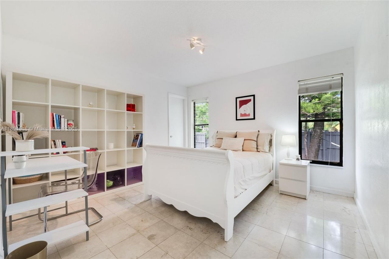 8345 SW 168th Ter, Palmetto Bay, FL 33157 Photo