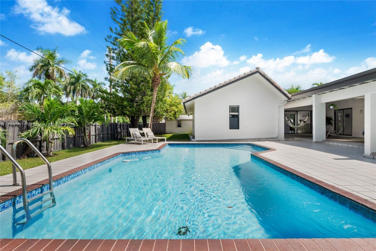 8345 SW 168th Ter, Palmetto Bay, FL 33157 Photo