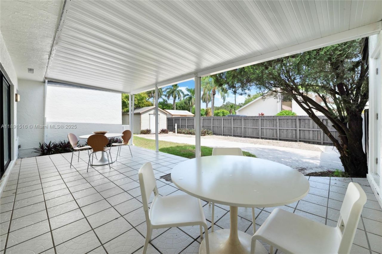 8345 SW 168th Ter, Palmetto Bay, FL 33157 Photo