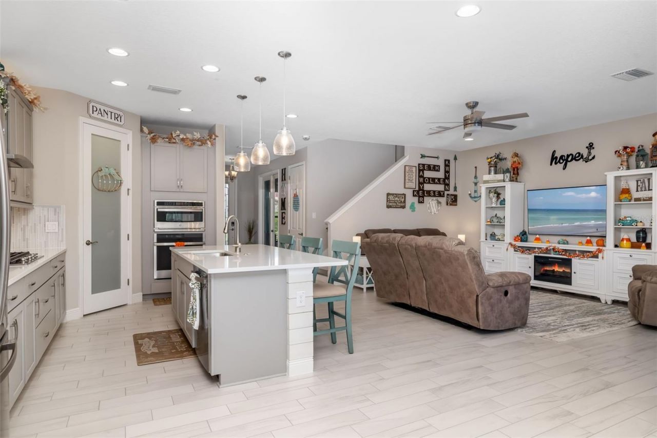 8213 Carrhill Place, Parrish, FL 34219 Photo