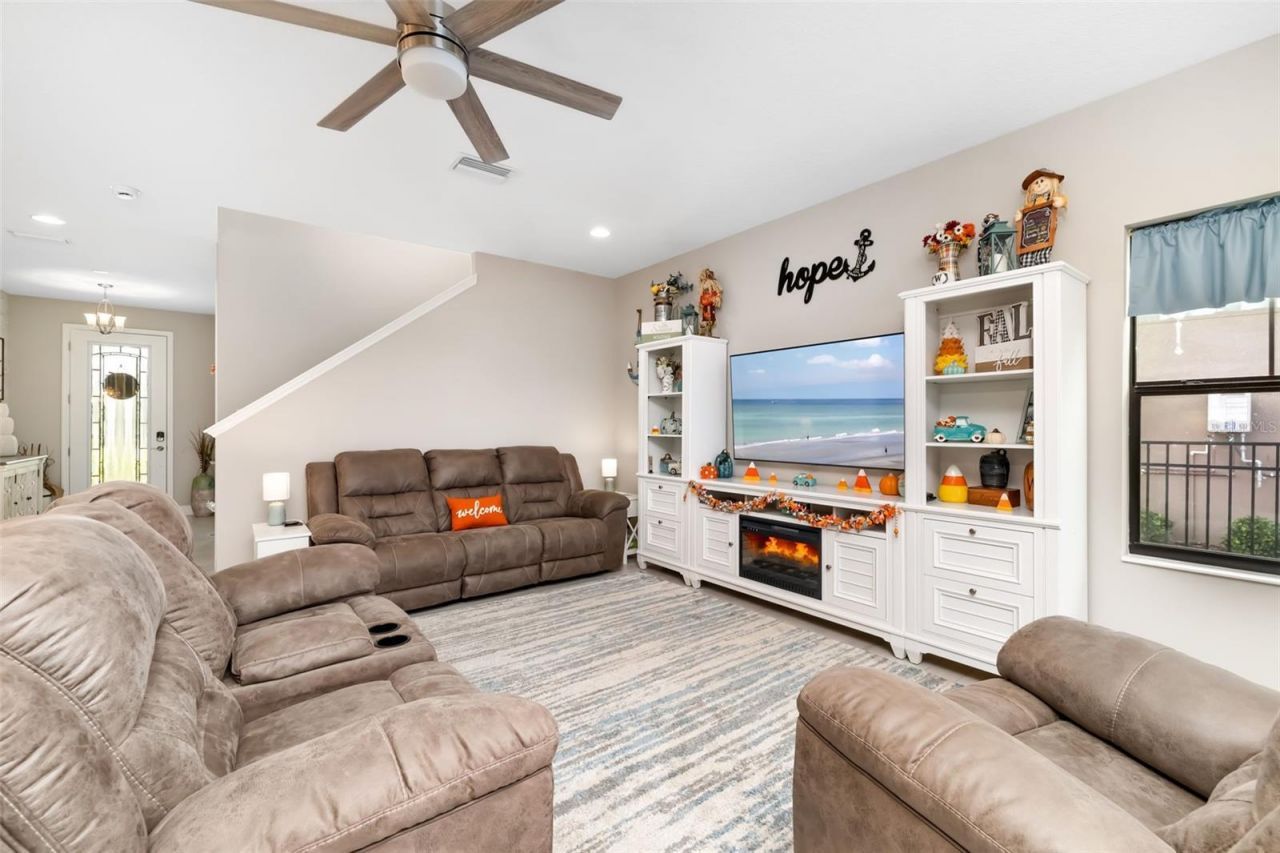 8213 Carrhill Place, Parrish, FL 34219 Photo