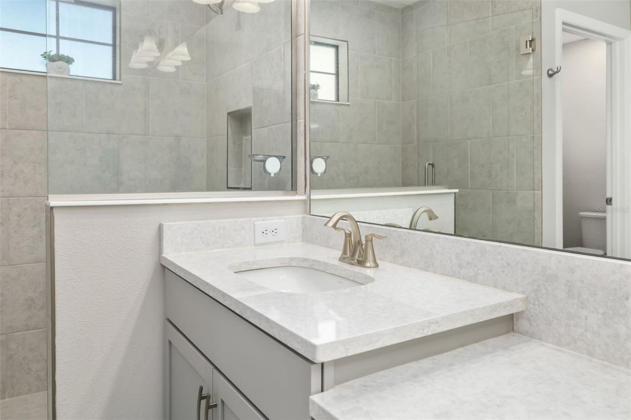 8213 Carrhill Place, Parrish, FL 34219 Photo