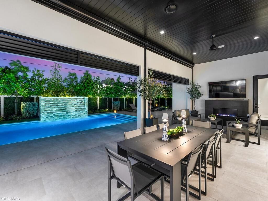1251 Creech Rd, Naples, FL 34103 Photo