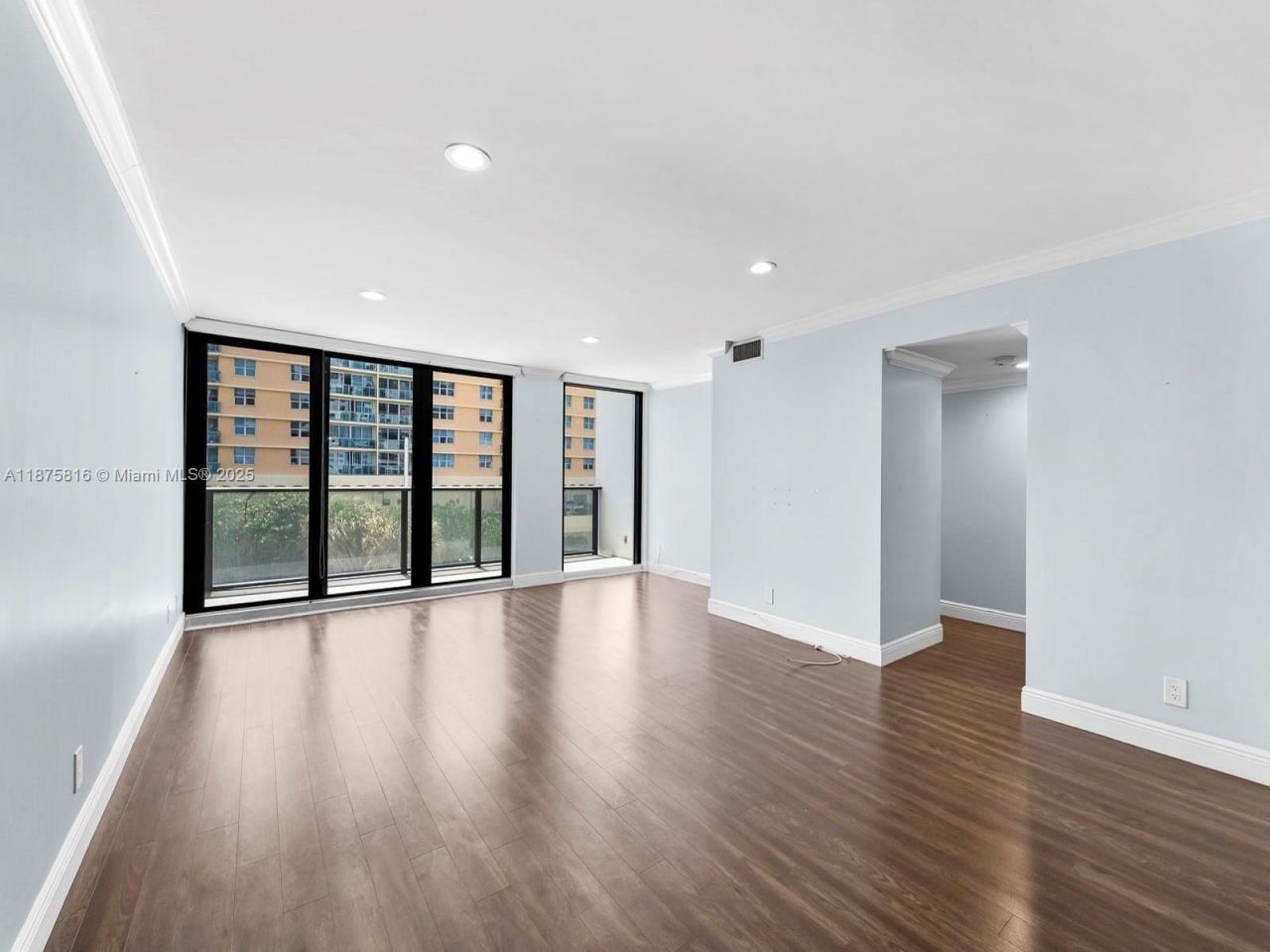 2301 S Ocean Dr, Unit 307, Hollywood, FL 33019 Photo