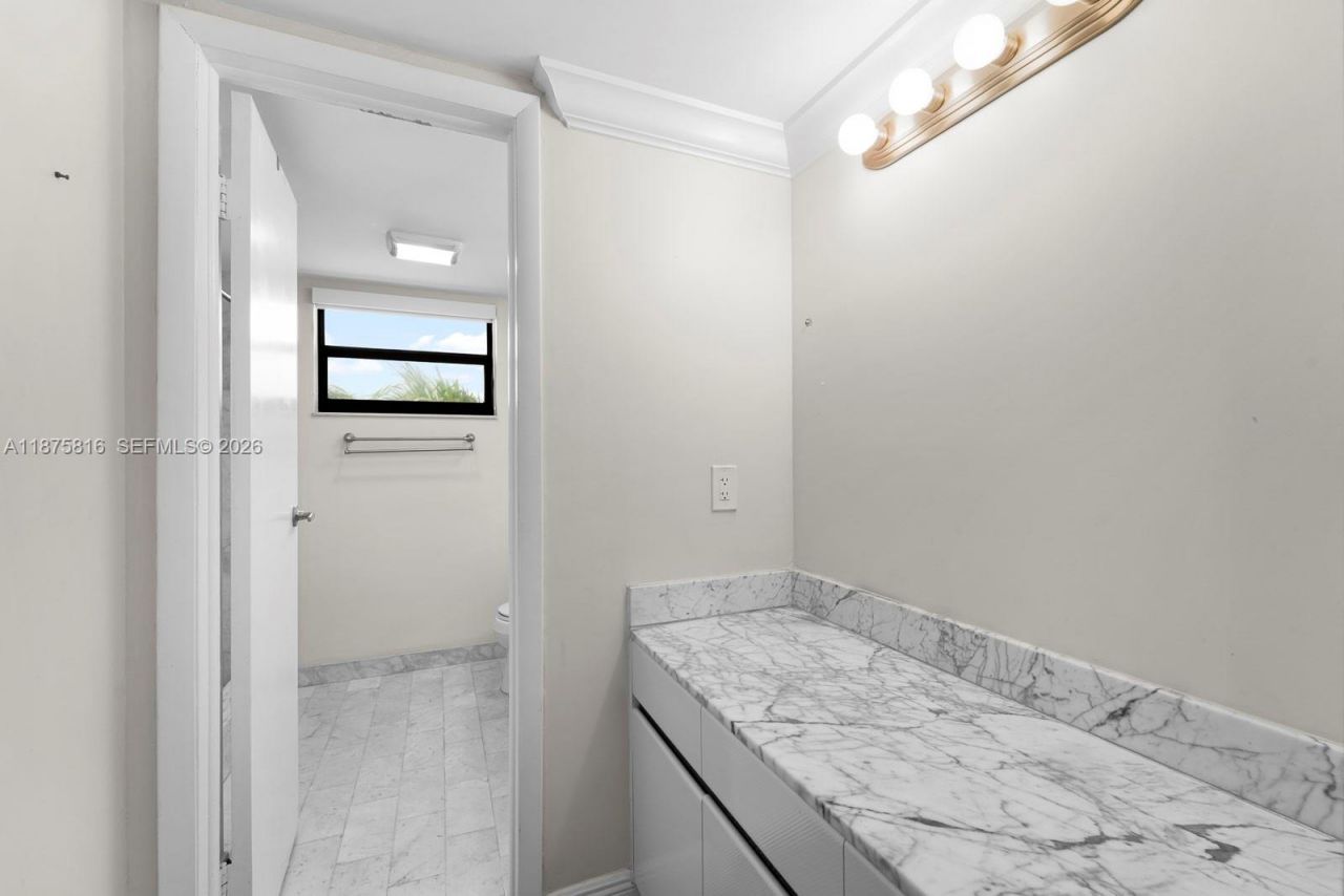 2301 S Ocean Dr, Unit 307, Hollywood, FL 33019 Photo
