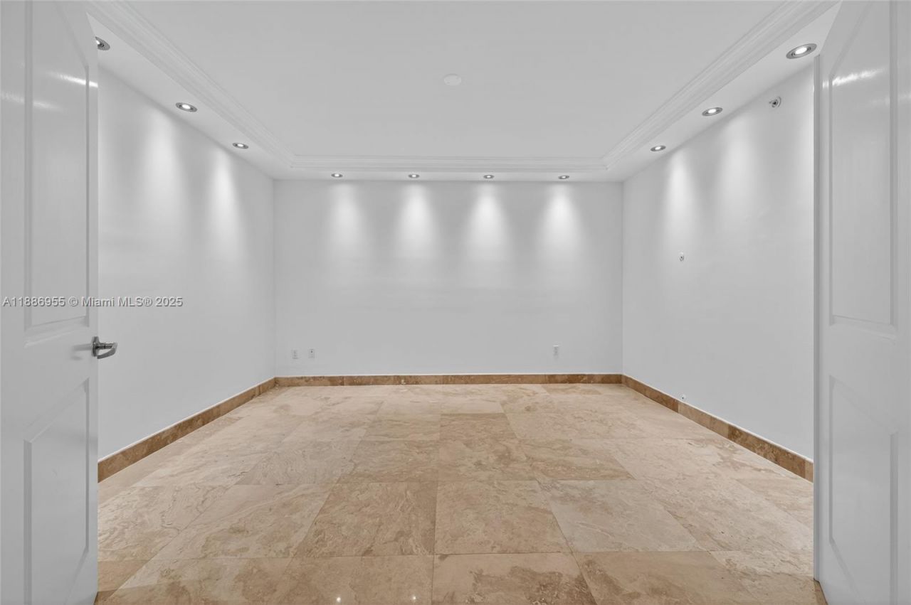 3101 S Ocean Dr, Unit 2403, Hollywood, FL 33019 Photo