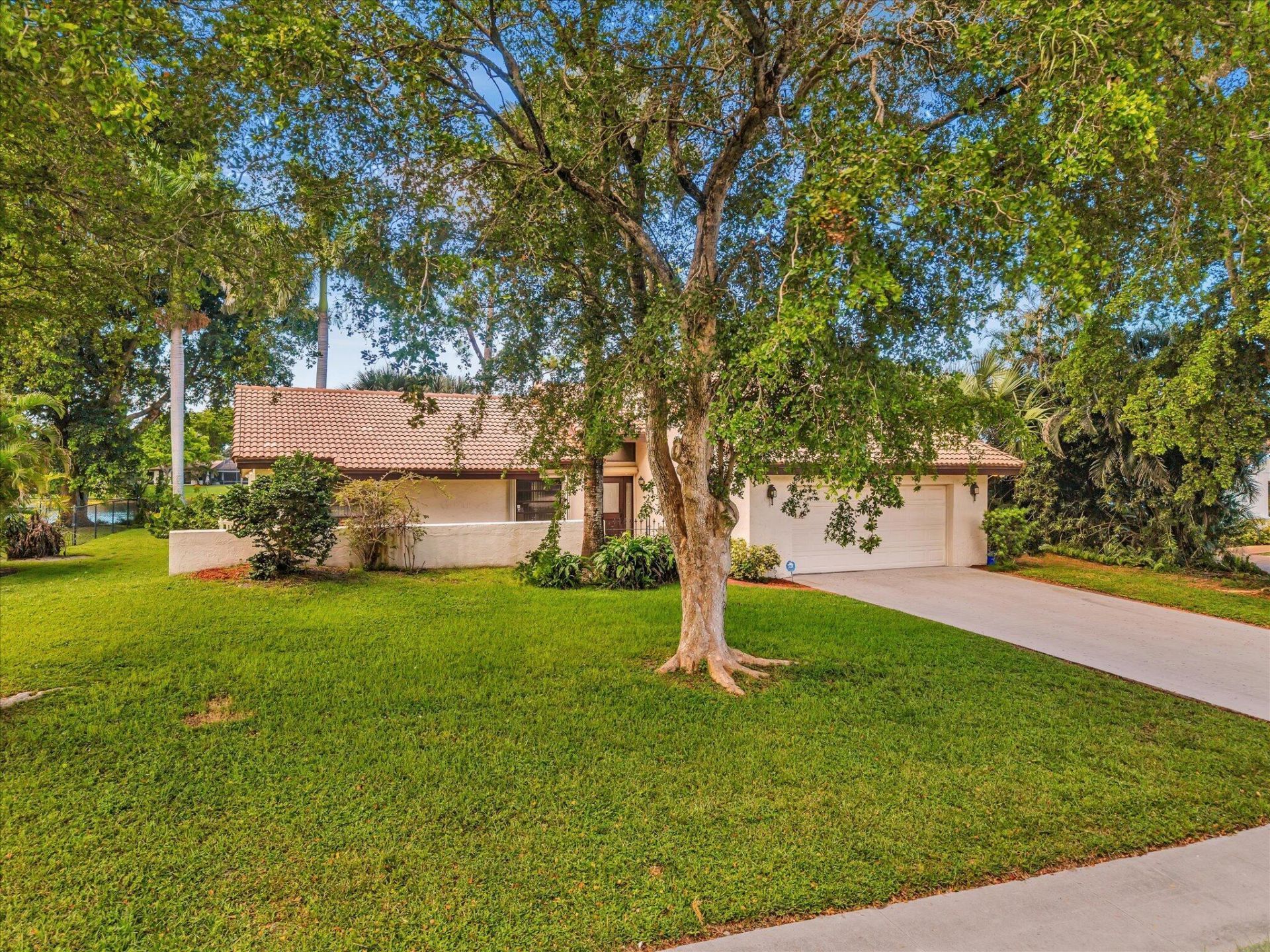 3537 Lakeview Drive, Delray Beach, FL 33445 Photo