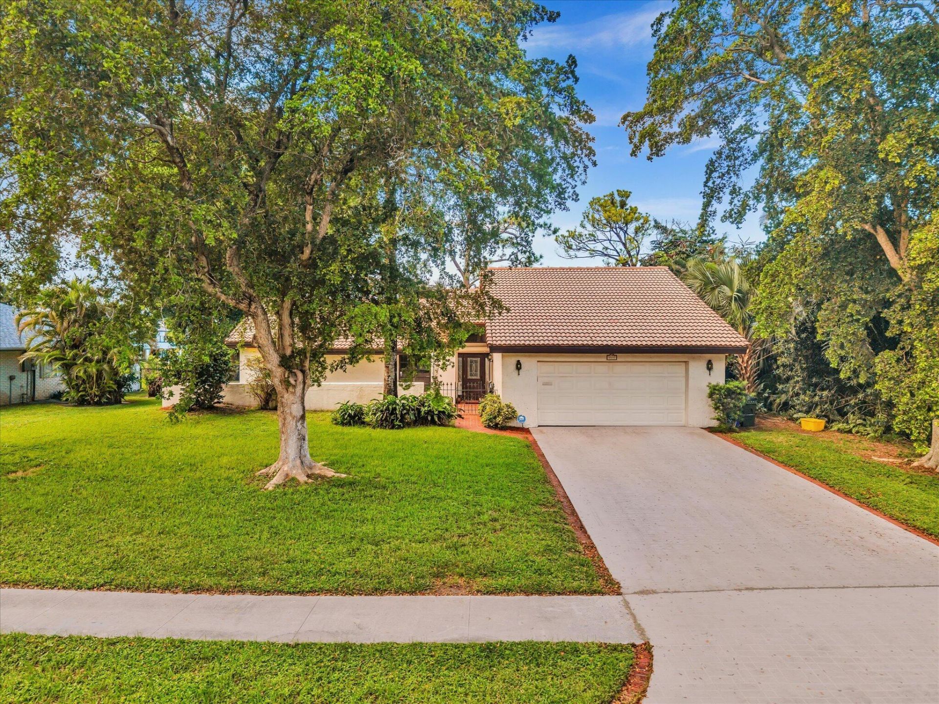 3537 Lakeview Drive, Delray Beach, FL 33445 Photo