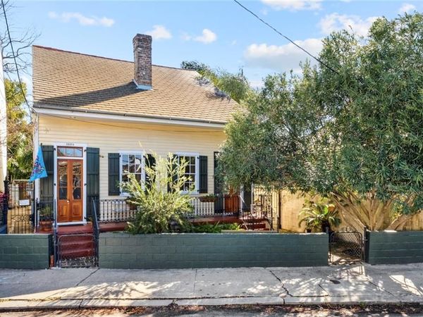 1808 BURGUNDY Street, New Orleans, LA 70116