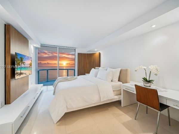 6365 Collins Ave, Unit 2901, Miami Beach, FL 33141