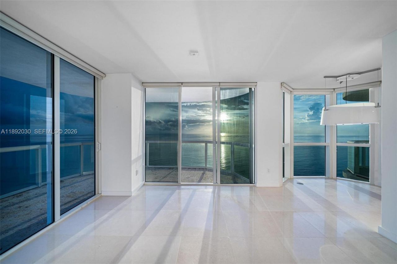 6365 Collins Ave, Unit 2901, Miami Beach, FL 33141 Photo