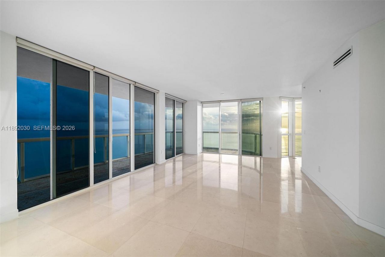 6365 Collins Ave, Unit 2901, Miami Beach, FL 33141 Photo