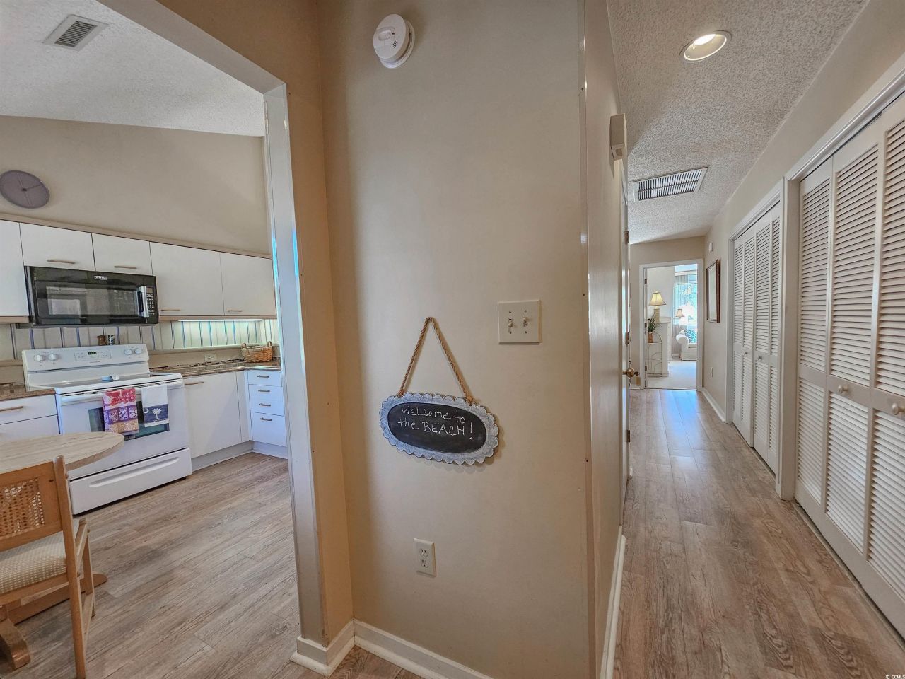 125 Hartland Dr. Photo 14