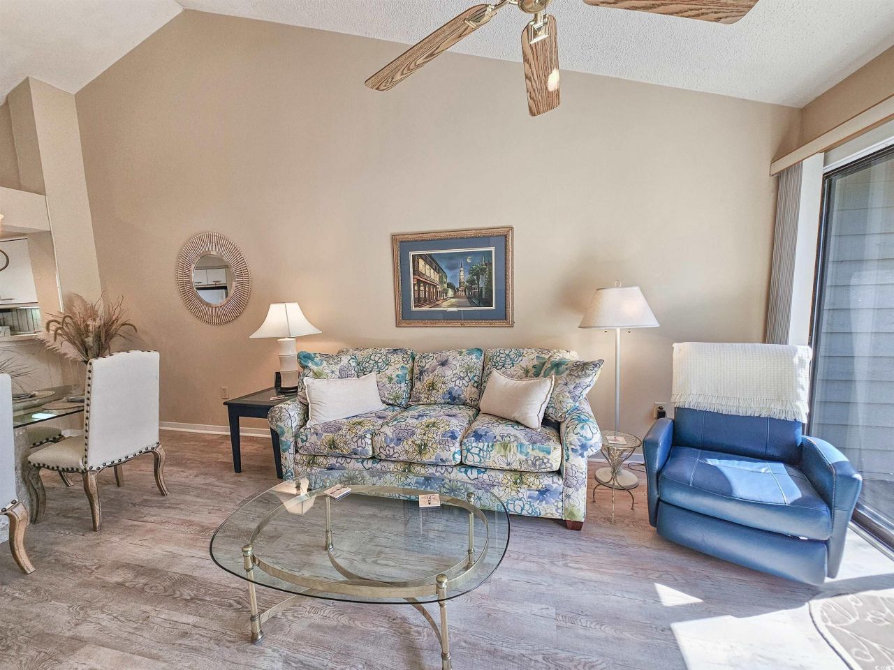 125 Hartland Dr. Photo 7