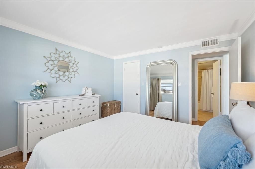 72 7th St S, Unit 305, Naples, FL 34102 Photo