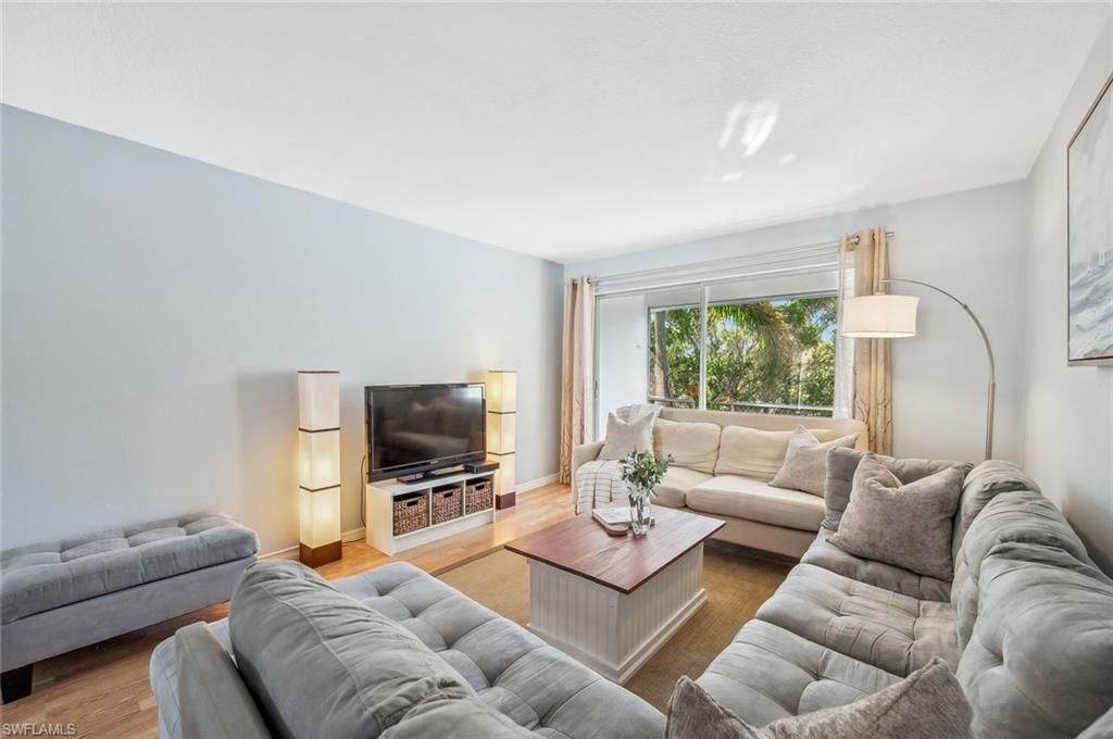 72 7th St S, Unit 305, Naples, FL 34102 Photo