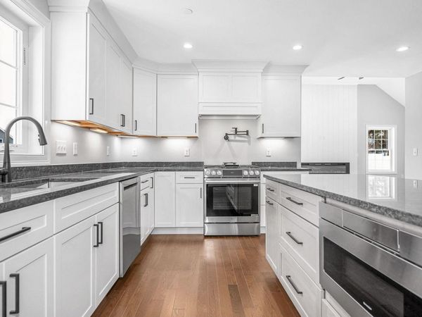 9 Cornstalk Lane, Pelham, NH 03076