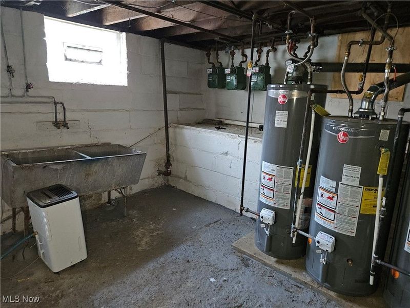 4420 Bush Avenue, Cleveland, OH 44109 Photo 32