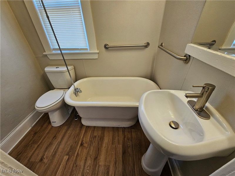 4420 Bush Avenue, Cleveland, OH 44109 Photo 38