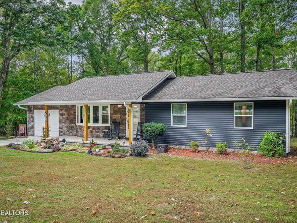 155 Lakeshire Drive, Crossville, TN 38558