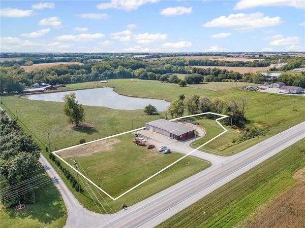 3160 W Arrow Street, Marshall, MO 65340