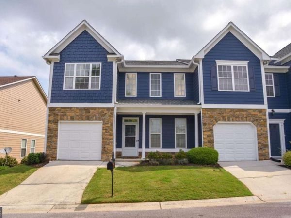 6616 Splashwater Drive, Flowery Branch, GA 30542