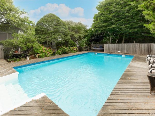 25 Atlantic Avenue, Seaview, NY 11770