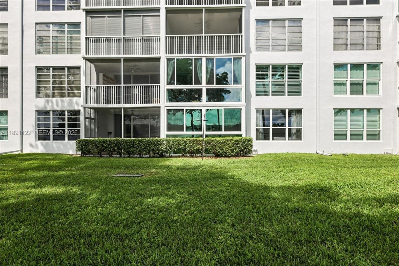 3150 N Course Ln, Unit 108, Pompano Beach, FL 33069 Photo