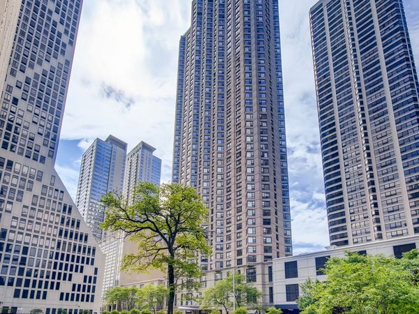 401 E ONTARIO Street, Unit 3207, Chicago, IL 60611